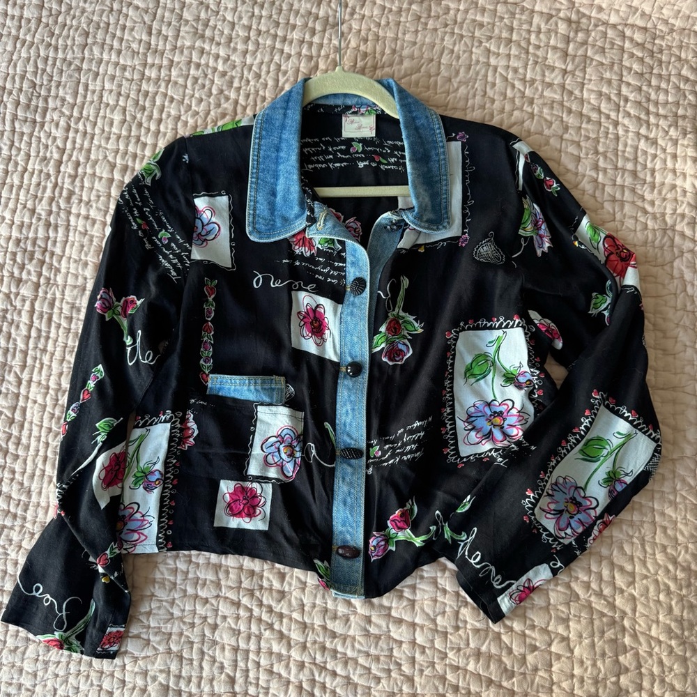 Vintage Black Floral Patch Print Top with Denim Trim